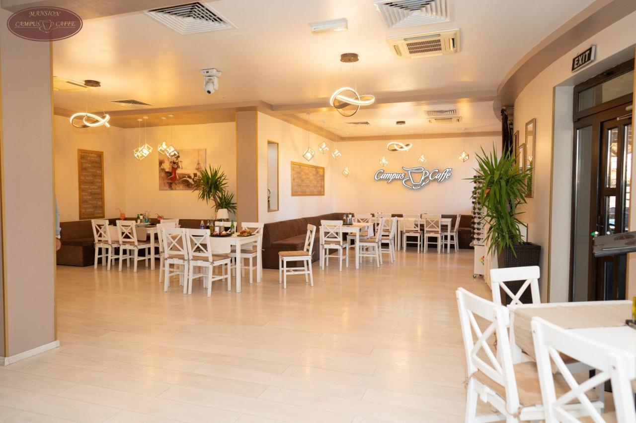 Campus Caffe Mansion *